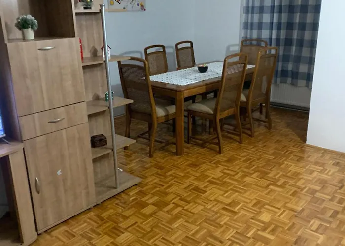 Vista Dubica 公寓 *